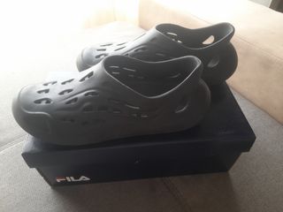 Fila tipo Crocs Talla 42
