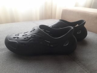 Fila tipo Crocs Talla 42