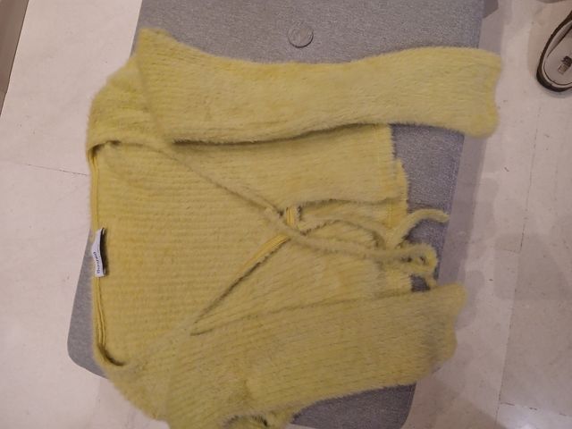 Conjunto Bershka amarillo talla única