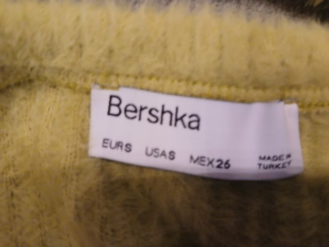 Conjunto Bershka amarillo talla única