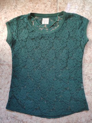 Camiseta verde encaje floral talla S