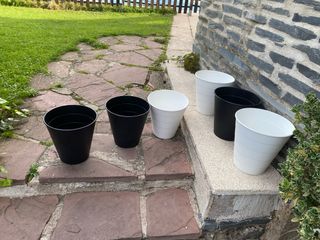 6 Papeleras Ikea Plástico Negras y Blancas
