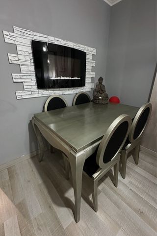 Mesa y 4 Sillas Comedor