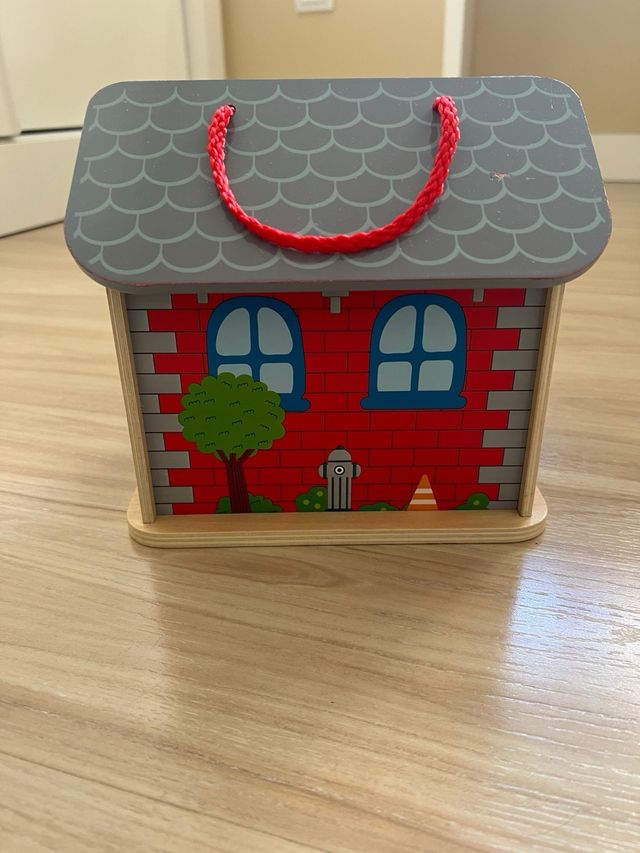 Parque de Bomberos de Madera con Camión