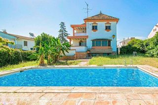 Chalet en venta en Montequinto en Dos Hermanas