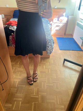 Falda midi negra de tablas Talla S