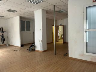 Local comercial en venta en La Vega Baixa en Valencia