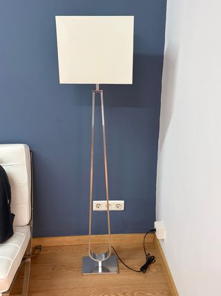 Lámpara de pie moderna Ikea