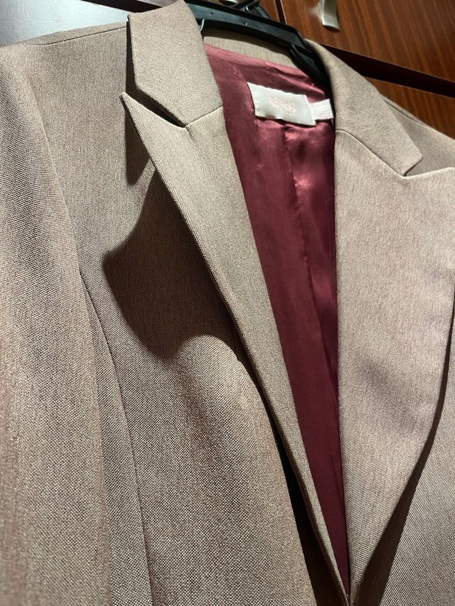 Blazer Mango Beige y Morado