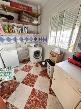 Casa adosada en alquiler en Lebrija