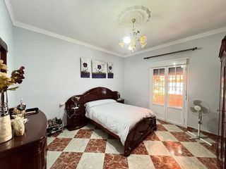 Casa adosada en alquiler en Lebrija