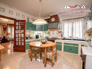 Chalet en venta en Petrer