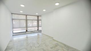 Oficina en alquiler en La Buhaira en Sevilla