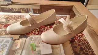Zapatos comunión niña beige