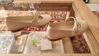 Zapatos comunión niña beige