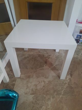 Mesa baja blanca Ikea