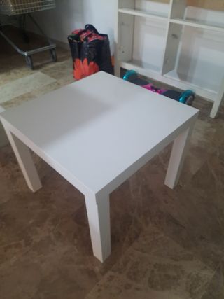 Mesa baja blanca Ikea