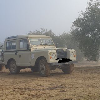 Land Rover Santana 88