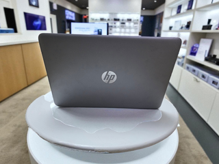 Notebook HP i7   Pro 32 GB RAM- SSD con 14" nuovo