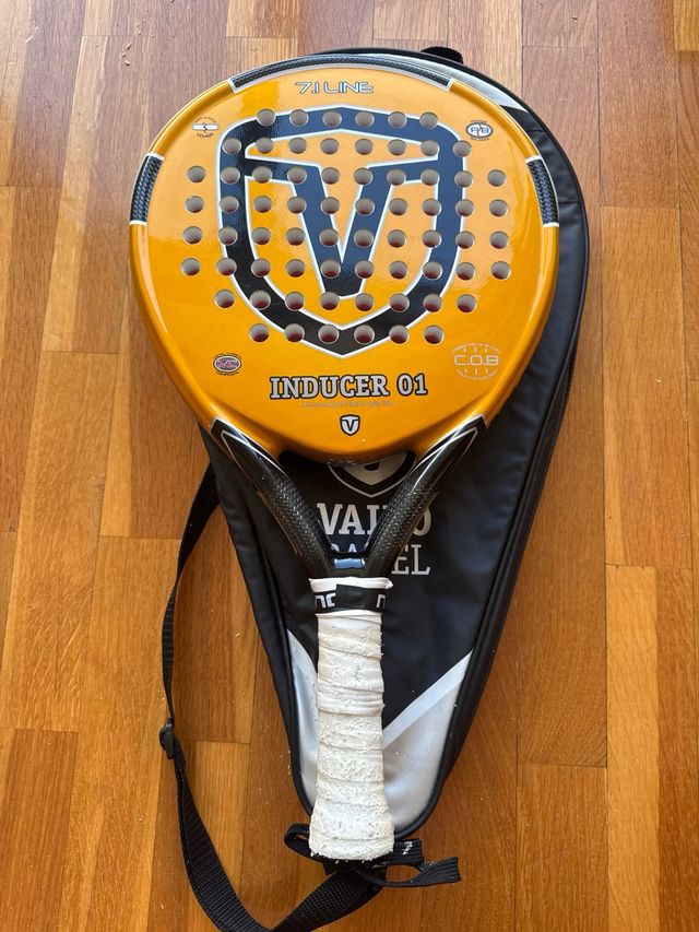 Raqueta de padel