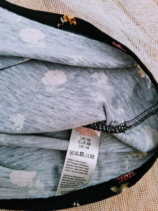 TOP/camiseta premamá Dorothy Perkins floral. Nuevo