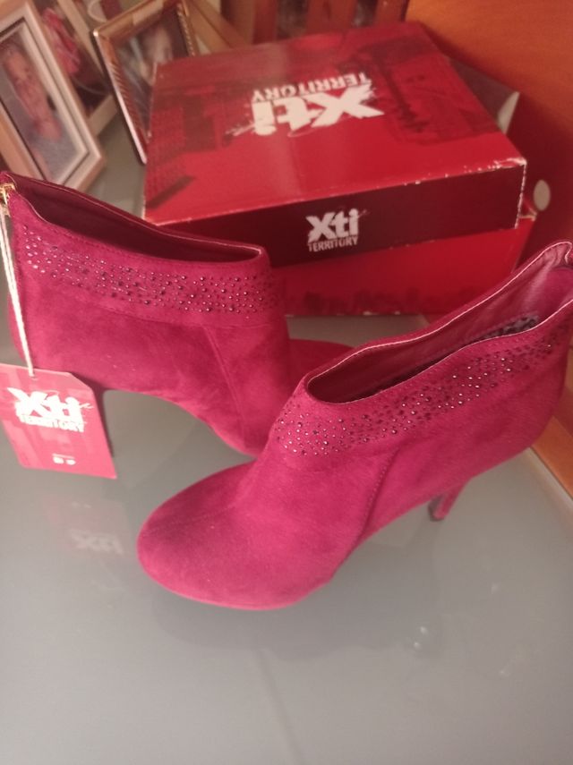 Botines Burdeos Xti Talla 37.
