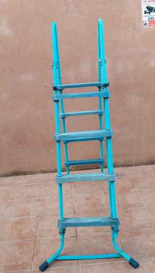 Escalera seguridad piscina Bestway
