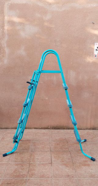 Escalera seguridad piscina Bestway