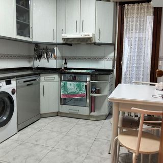Piso en venta en Universidad - Los Lirios en Logroño
