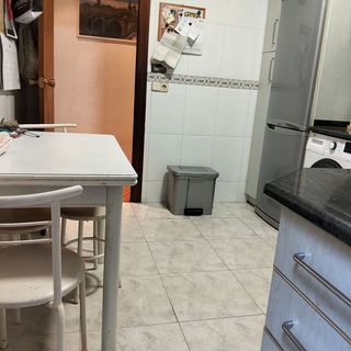 Piso en venta en Universidad - Los Lirios en Logroño