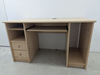 Escritorio de madera 