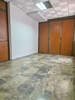 Oficina en alquiler en Huerta Rosales - Valdepasillas en Badajoz