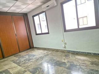 Oficina en alquiler en Huerta Rosales - Valdepasillas en Badajoz