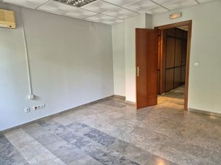 Oficina en alquiler en Huerta Rosales - Valdepasillas en Badajoz