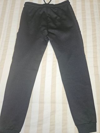 Conjunto chándal McKenzie Talla  13 a 15 años