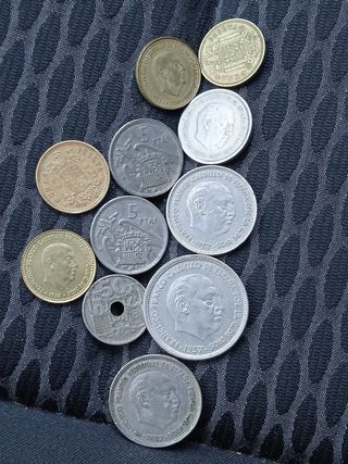 Lote de 24 monedas antiguas españolas
Franco