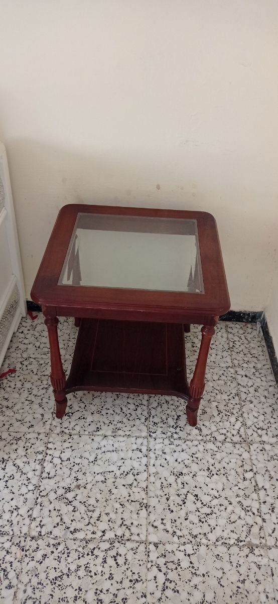 Mesa auxiliar madera y cristal