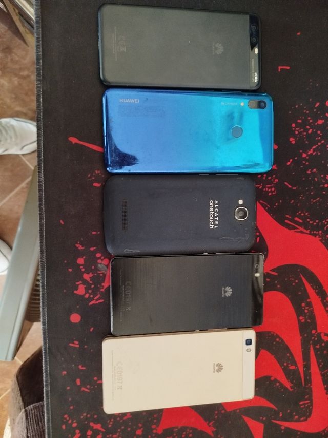 Móviles de varias marca para piezas 
