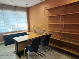 Oficina en alquiler en La Chantría - La Lastra en León