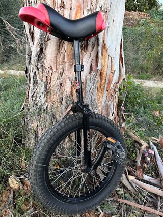 Monociclo Monty Trial Negro/Rojo