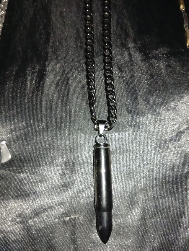 Collar de oro y plata con colgantes 20€ cada uno