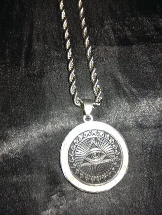 Collar de oro y plata con colgantes 20€ cada uno