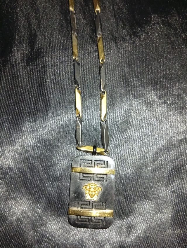 Collar de oro y plata con colgantes 20€ cada uno