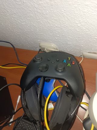 Xbox Series X + 30 juegos digitales, CAMBIO x Ps5
