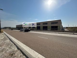 Nave industrial en venta en Barrio Torrero en Zaragoza