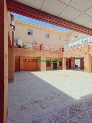 Local comercial en venta en Bargas