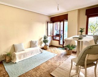 Piso en venta en Milán - Pumarín - Teatinos en Oviedo