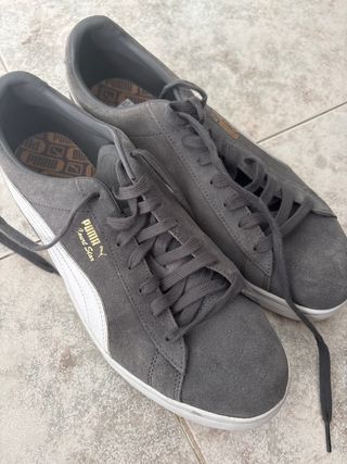 Zapatillas Puma grises y blancas