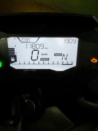 BMW G 310 R Blanca