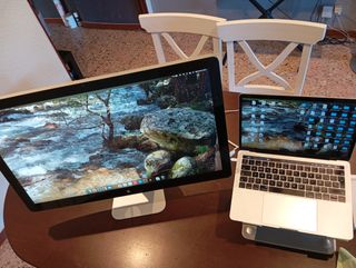 MacBook Pro 13 2017 i5 da 3,1 GHz e display Apple da 27"